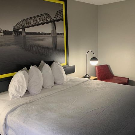 Super 8 By Wyndham Kirksville-University Area Екстериор снимка
