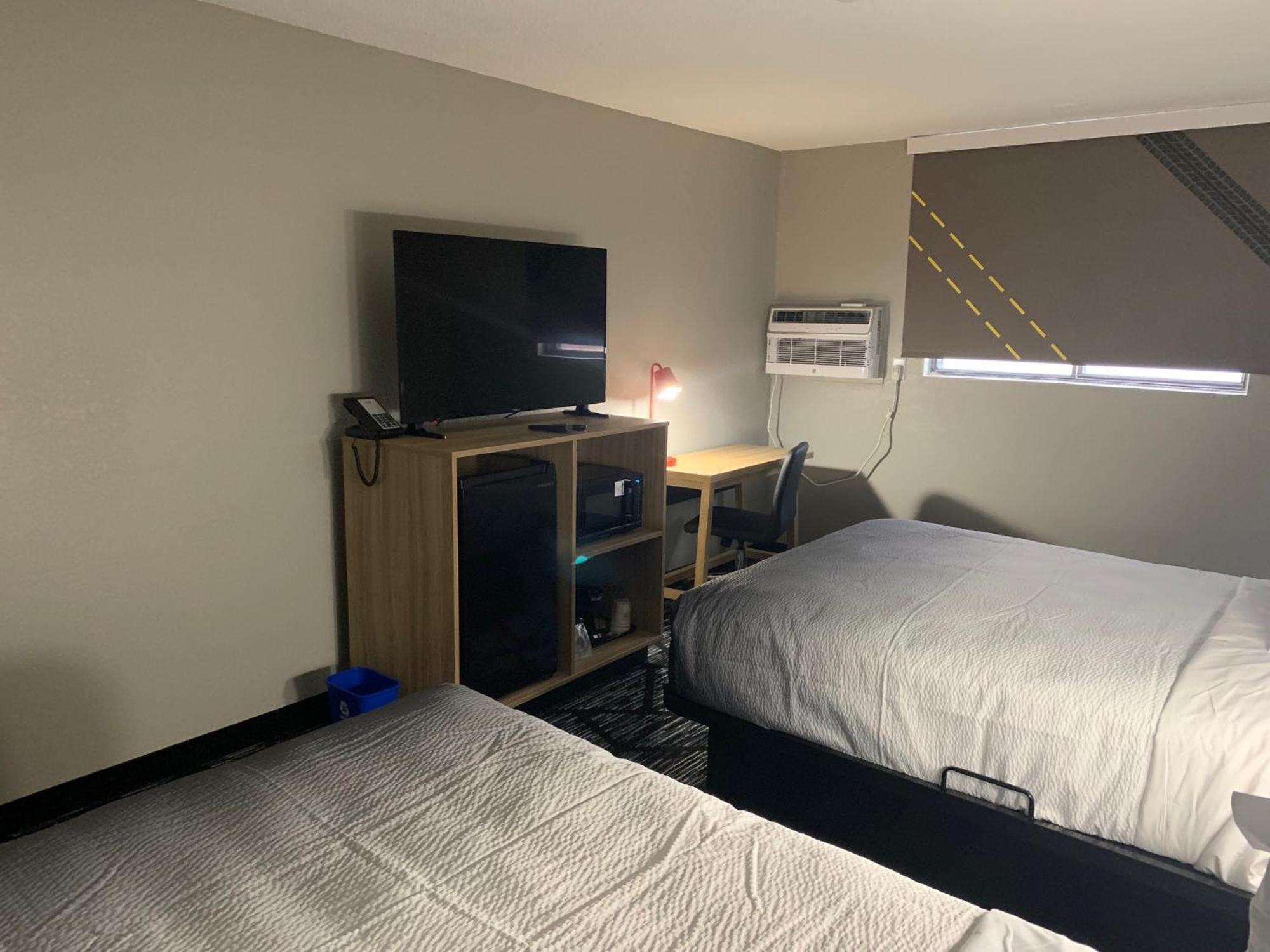 Super 8 By Wyndham Kirksville-University Area Екстериор снимка