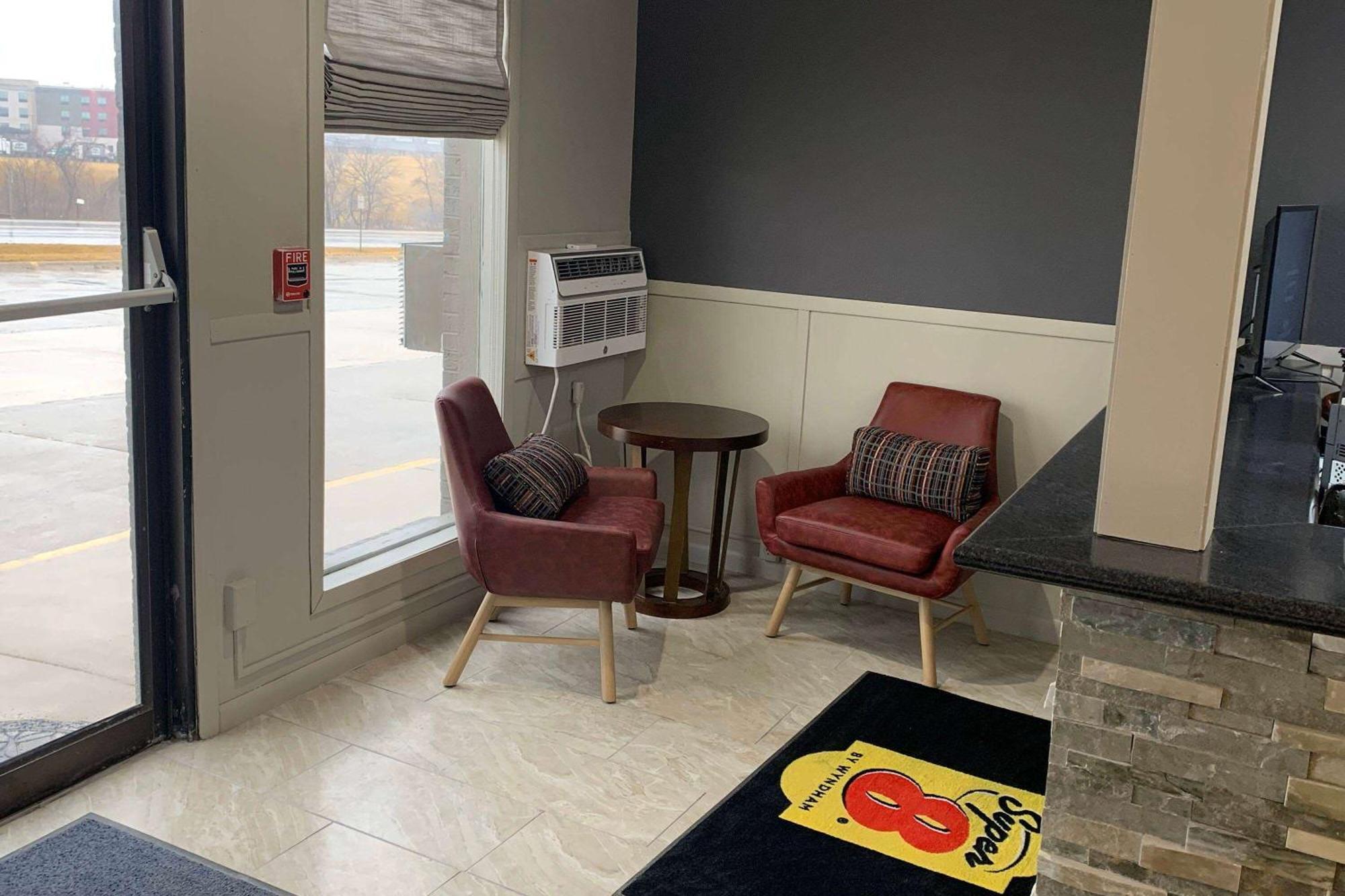 Super 8 By Wyndham Kirksville-University Area Екстериор снимка